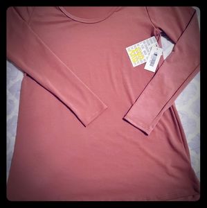 LuLaRoe Lynnae shirt